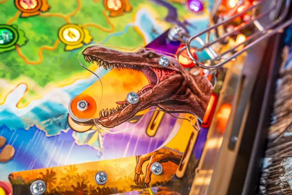 Low-Res_JurassicPark-30th-LE-Details-Ambient-05-scaled-960×640