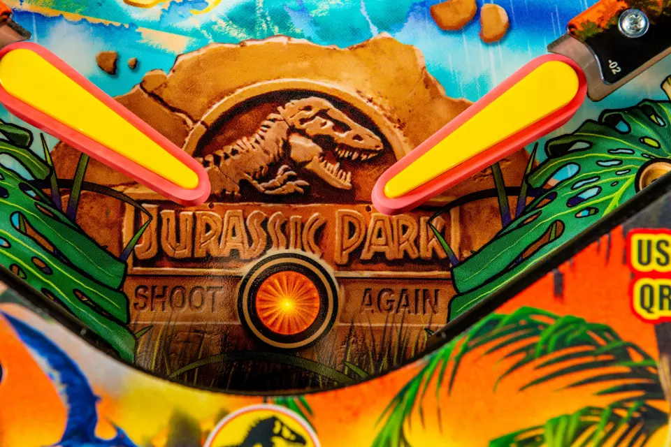 Low-Res_JurassicPark-30th-LE-Details-Strobe-03-scaled-960×640